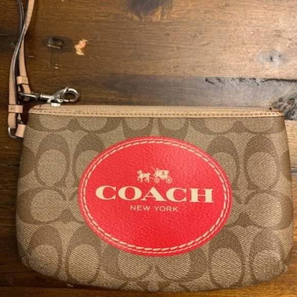 Coach Handbags - Coach Wristlet